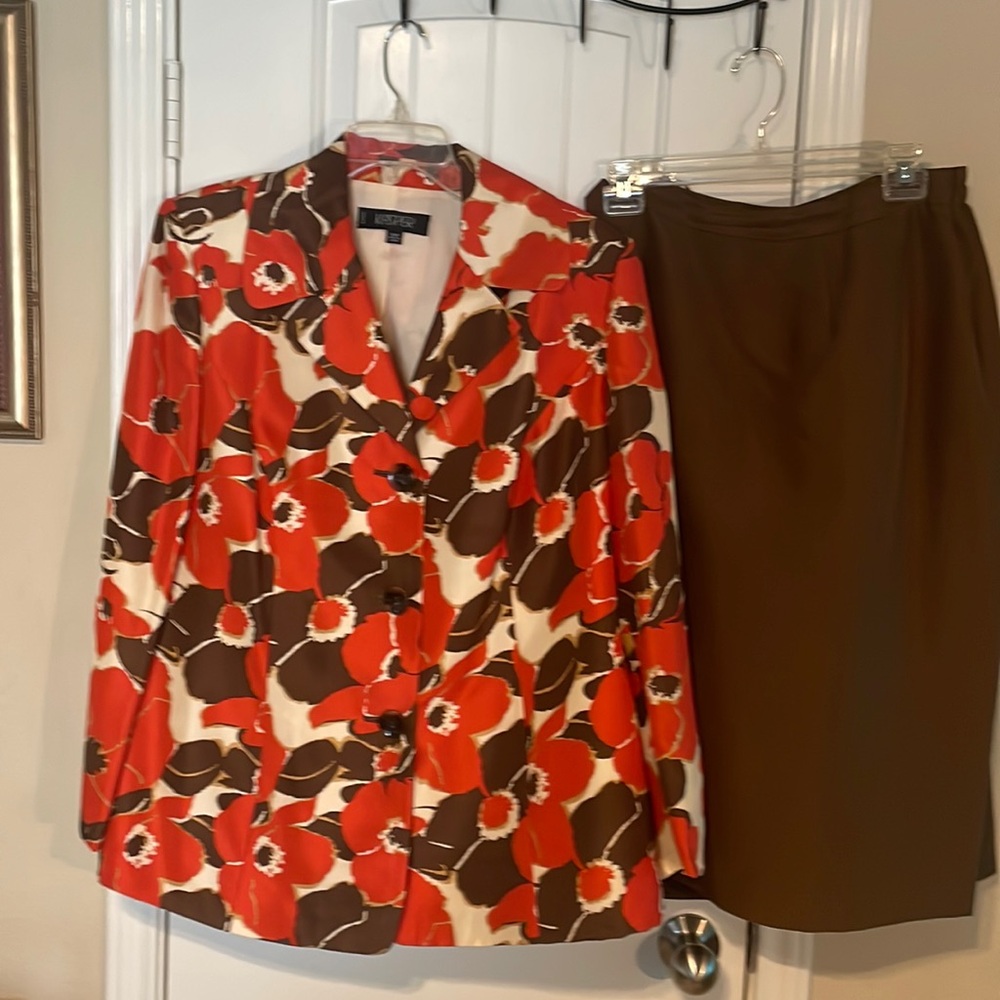 Kasper 2 Piece Suit